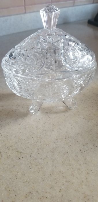 Хрустальная конфетница