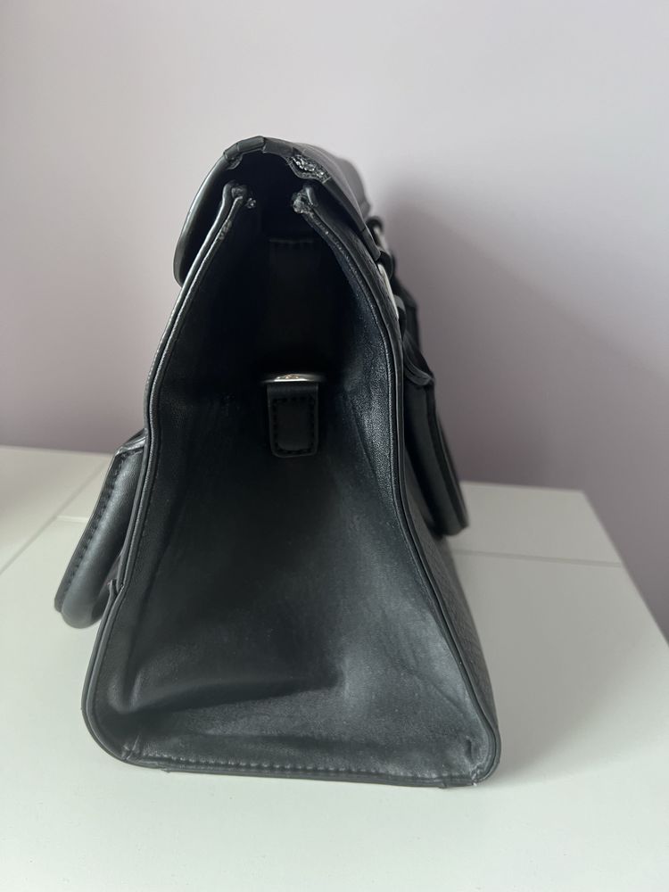 Дамска чанта Guess