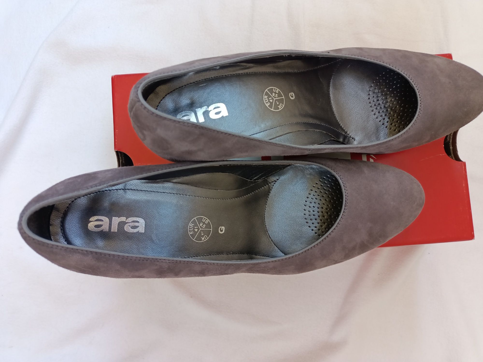 Pantofi ARA (produs nou), piele întoarsă ,gri ,mărimea 41