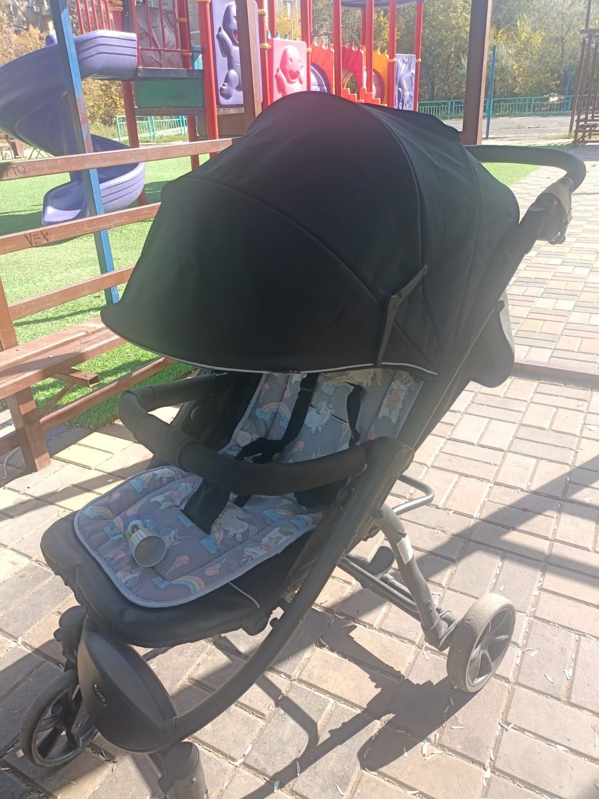 Продам прогулочнаю коляску Tomix