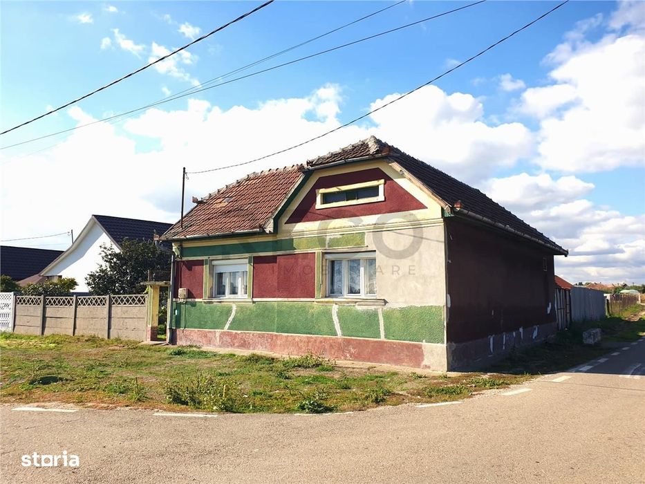 Casa cu teren mare in Cefa cu triplu front stradal