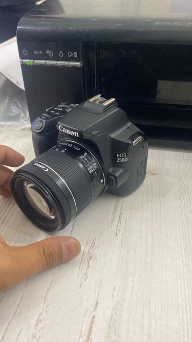 Фотоаппарат 250 д