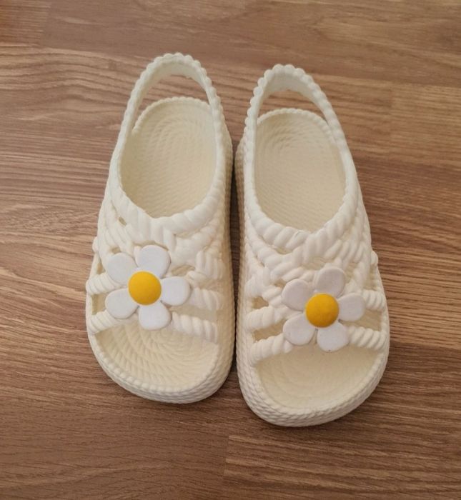 Papuci pentru fete