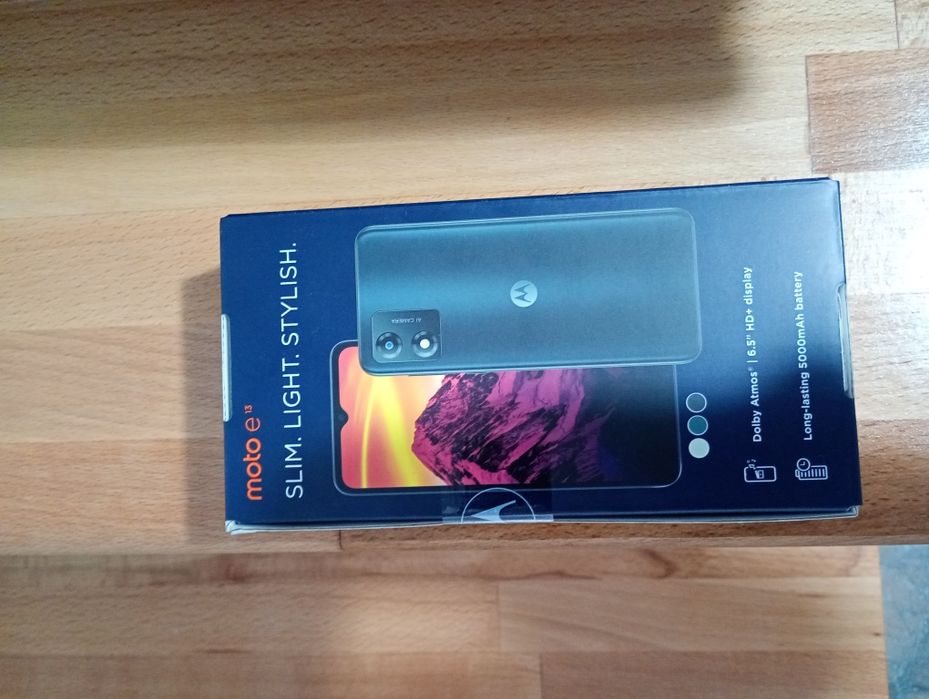 Telefon nou Motorola e13