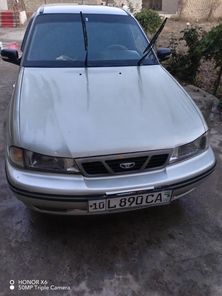 2004 yil 235 min yurgan halol moshina xolati  tiniq minishga tayor