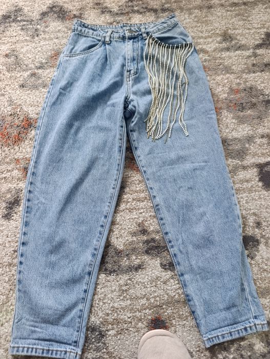 Дамски дънки размер М