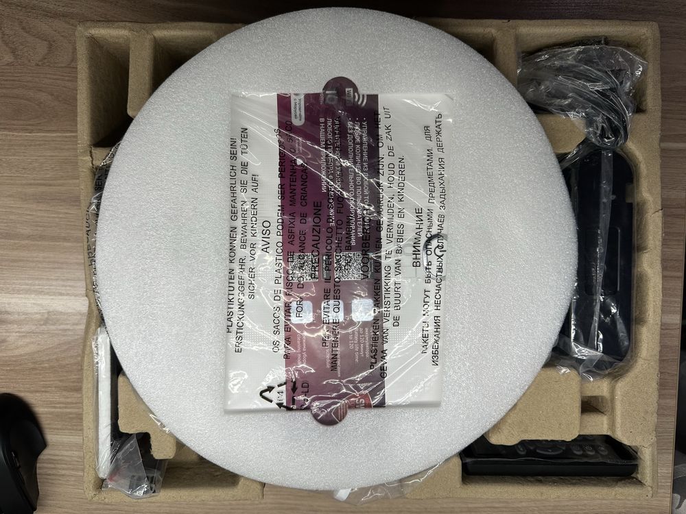 Робот-пылесос Polaris PVCR 1028 Wi-Fi IQ Home