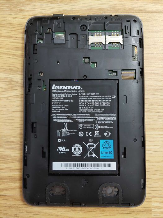 Doua tablete si doua telefoane pentru piese
Lenovo Kiros E-Boda  Acer