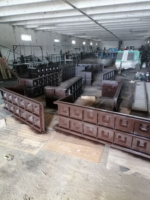 Matrițe,cofraje- blocuri beton lego(nu necesita clesti pentru mutat)