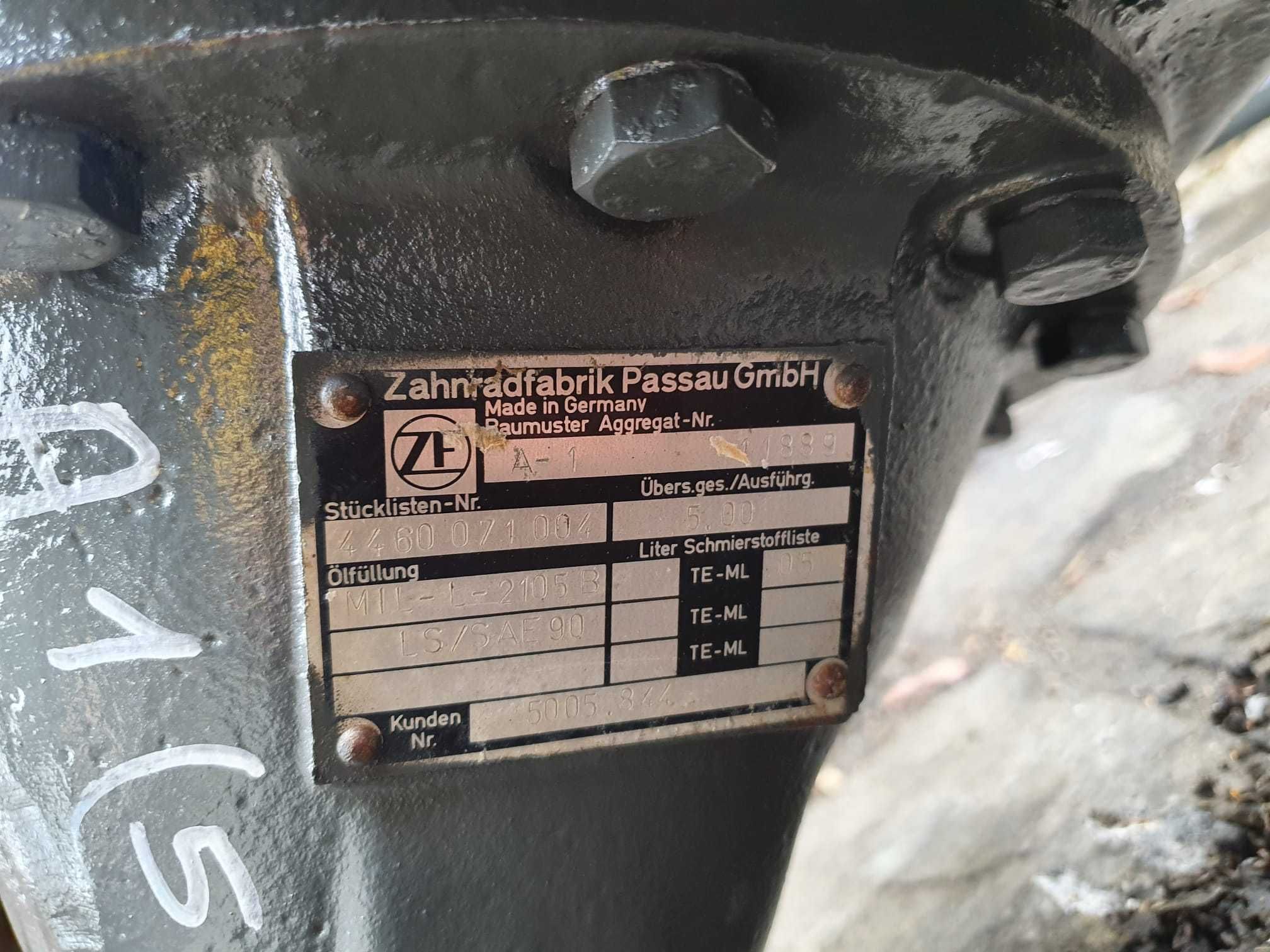 Axe de pe Liebherr A902 - Piese de schimb Liebherr