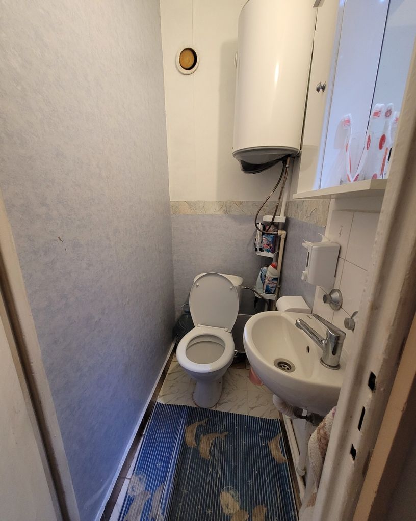 Продава се Тристаен апартамент в София, Дружба 2 - 98 кв.м за 1659 €/кв.м - Снимка #12