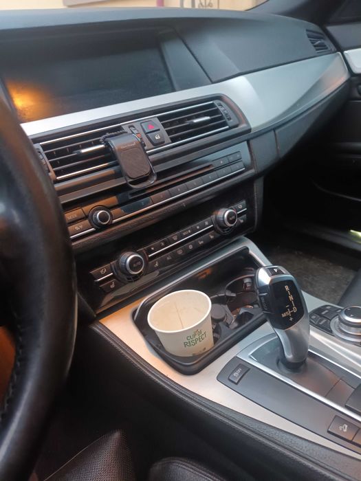 BMW 530d  xd 2012 258cp