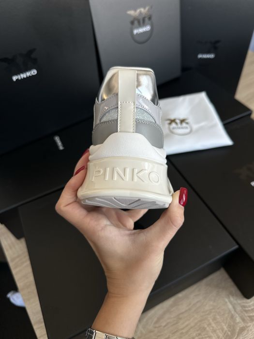 Нови и оригинални сникърси Pinko Ariel 15