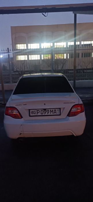 Nexia 2 sotiladi 1.6 2010 yil tez va arzon sptiladi