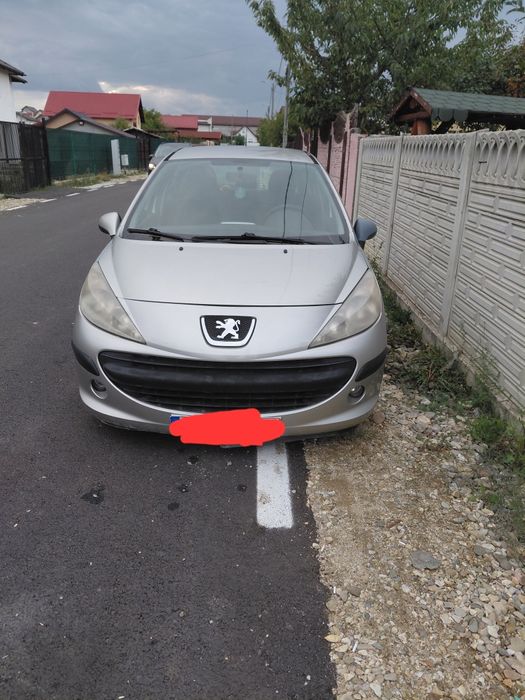 Vând Peugeot 207