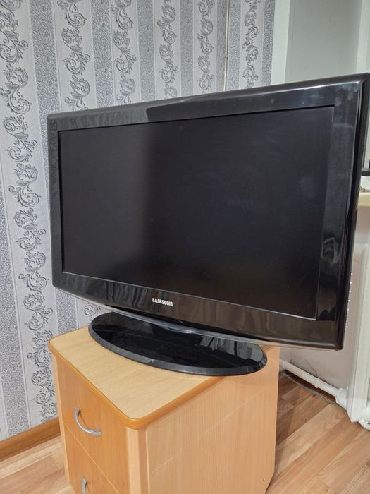 Телевизор samsung