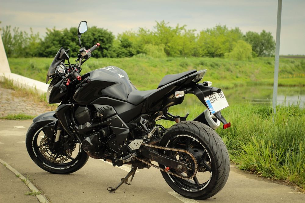 Motocicleta Kawasaki Z750 Naked