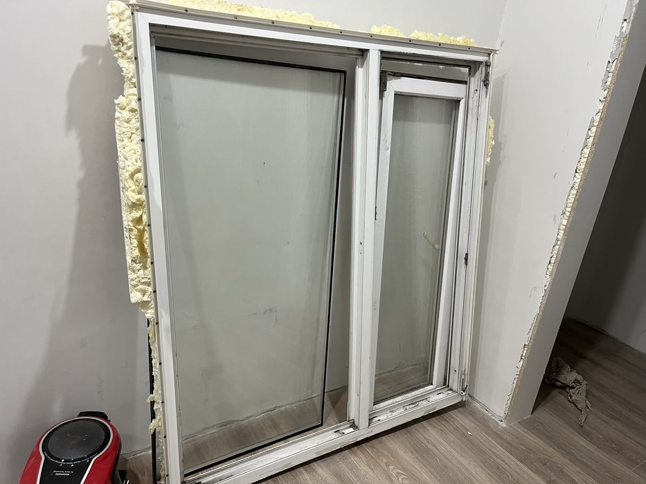 Продам б/у пластиковое окно