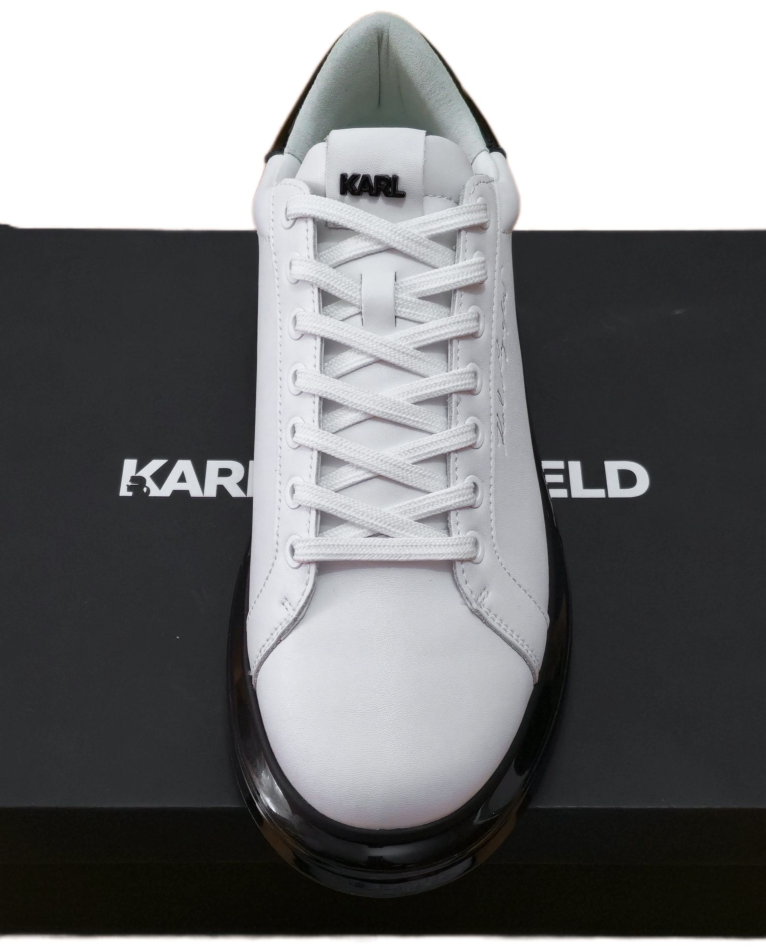 Adidași Karl Lagerfeld ediție limitata