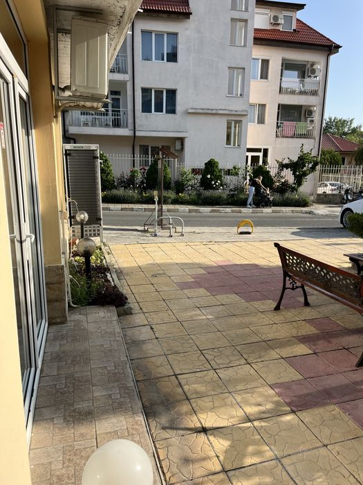 Салон за красота- маникюристка/ фризьорка