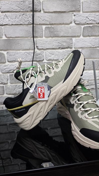 Оригинальные кроссы Columbia