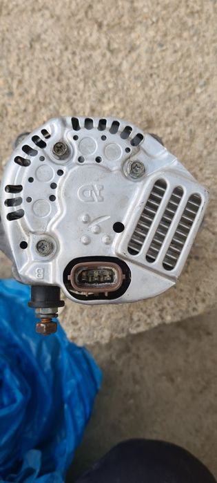 Alternator tractorase japoneze