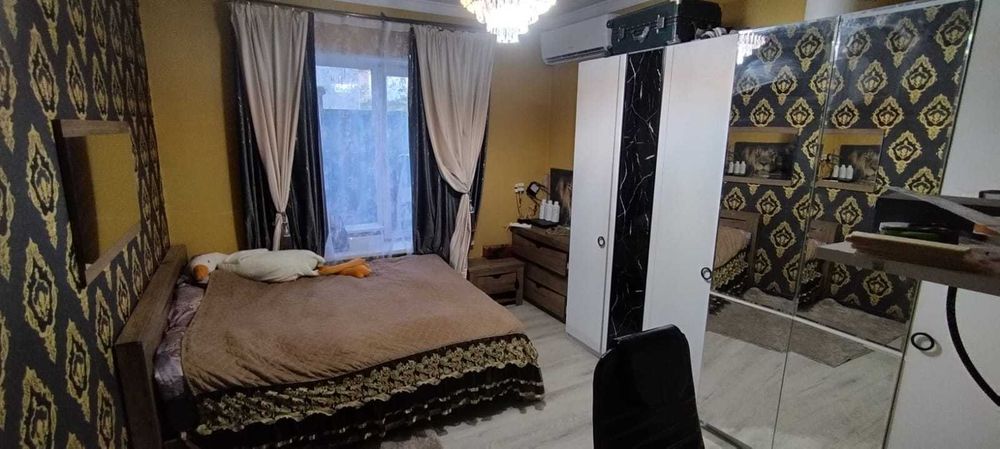 Продается надежный и уютный дом в отличном районе!