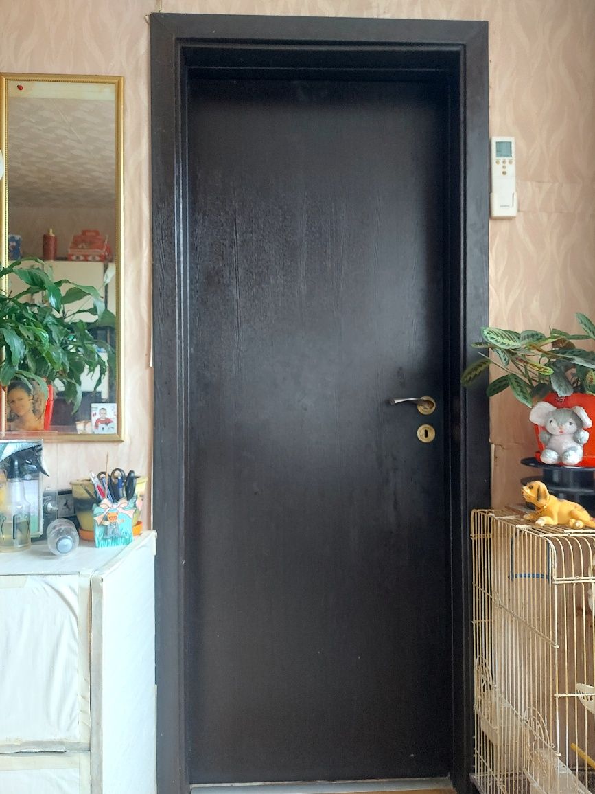 Продавам 4 врати с размери 1.90 на 60см