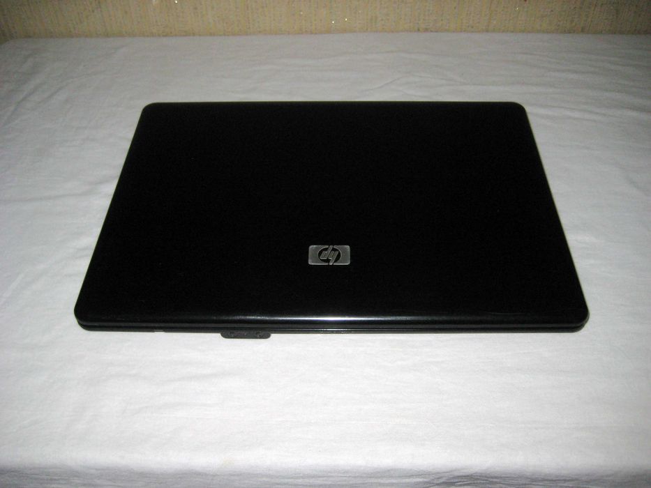 Ноутбук HP офисный батарея долга держит отличном рабочим состоянии