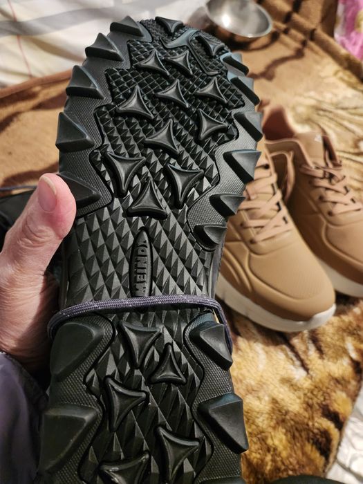 Мъжки зимни боти от естествена кожа. Противохлъзгащи. Голям номер