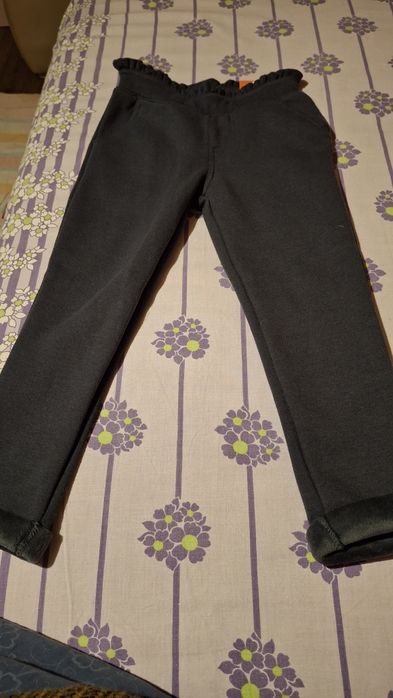 Pantalonii fetiță mărimea 110