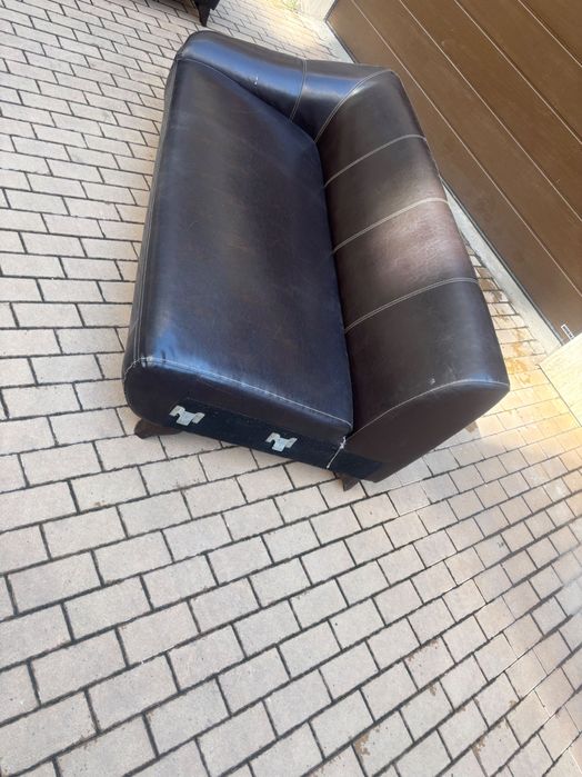 Кожен диван 3 м х 2 м