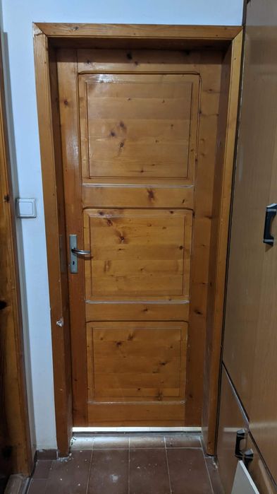 Стари дървени врати