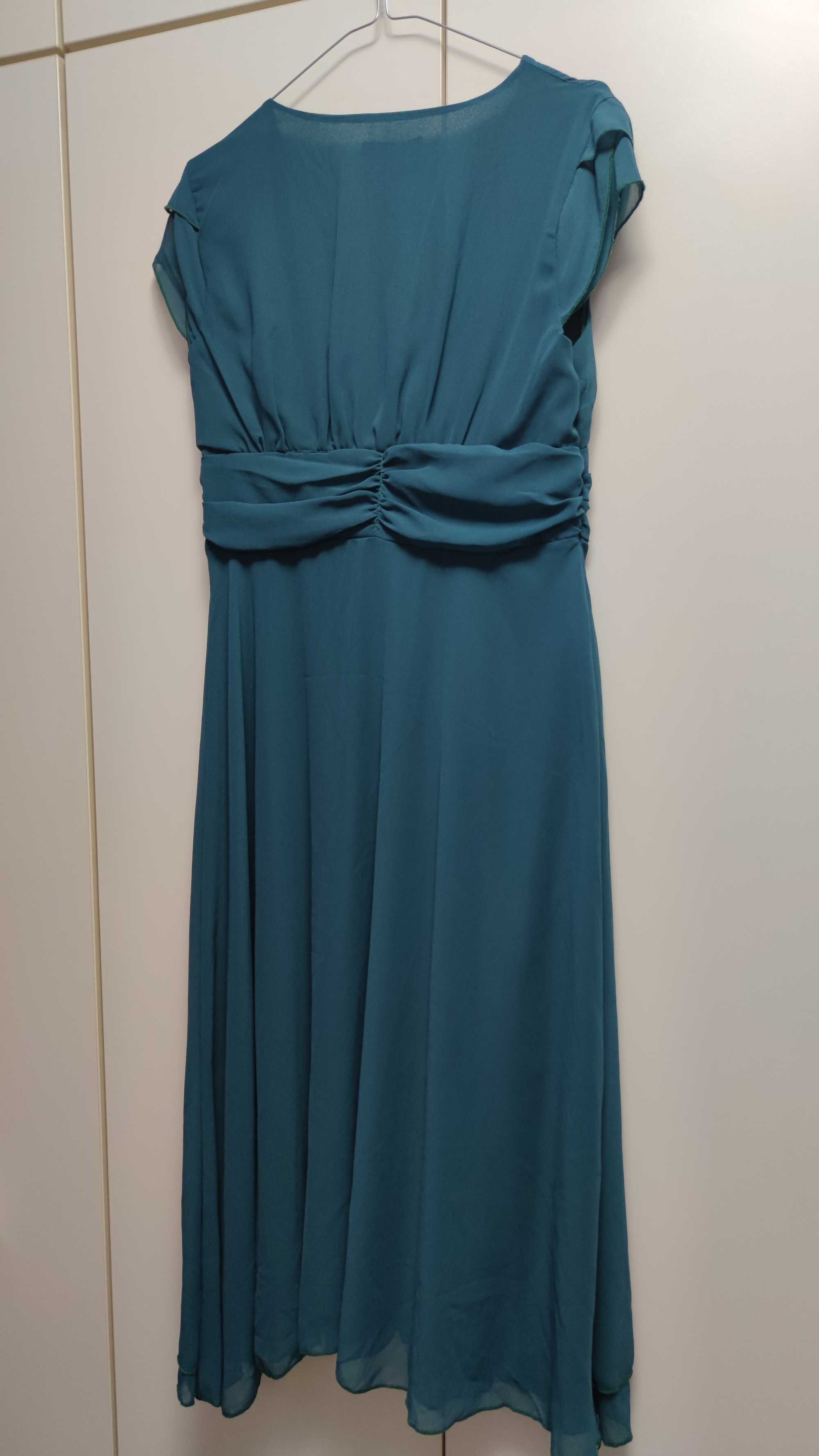 Rochie verde, noua cu eticheta