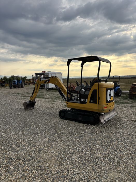 Miniexcavator cat 1,8 t