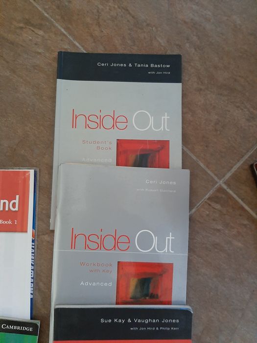 Учебници по английски с учеби тетрадки Inside out и Cambridge