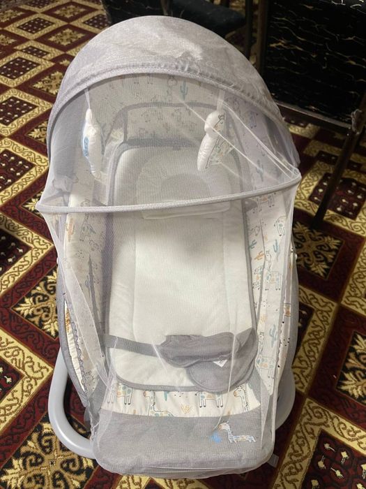 Shezlong yangi  sotiladi