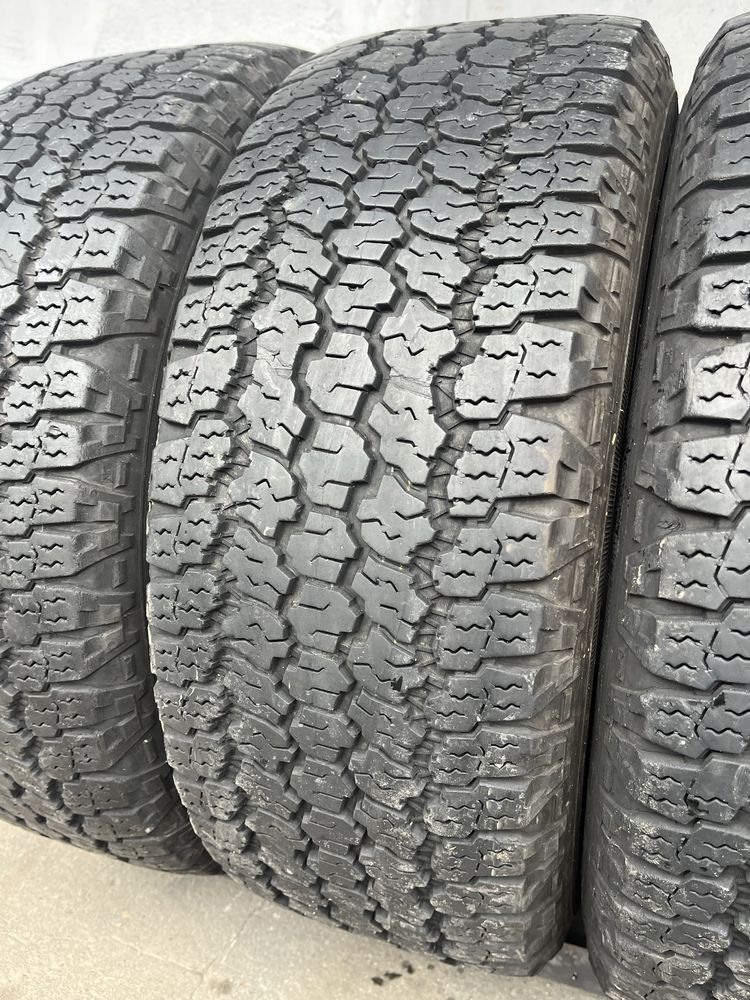 4 бр. всесезонни гуми 255/70/15C GoodYear WRL DOT 4820 6-6,5 mm