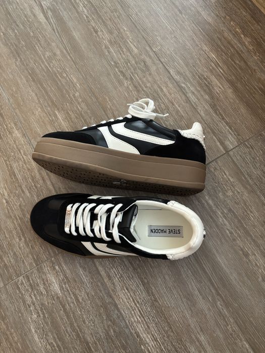 Steve Madden сникърси