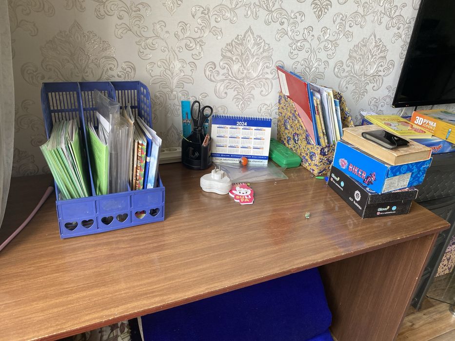 Рабочий стол-парта, тумба, шкафчик