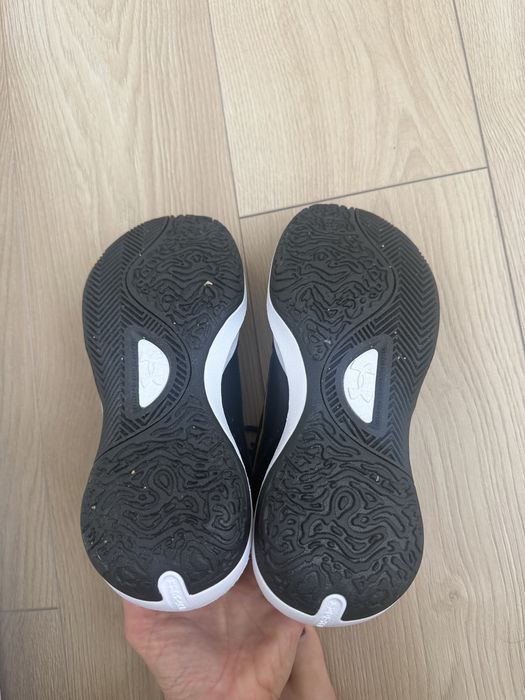 Adidasi under armour marime 39