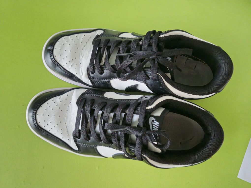 продам кроссовки Nike Dunk low