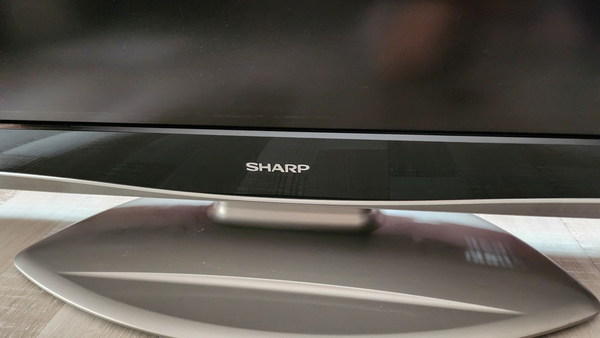 Телевизор 40 инча SHARP