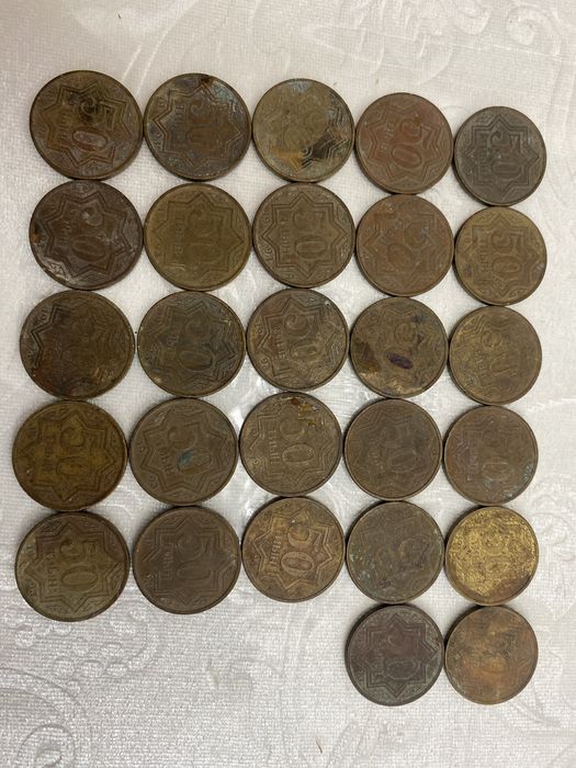 Продам 27 старых казахстанских монет по 1993 годам