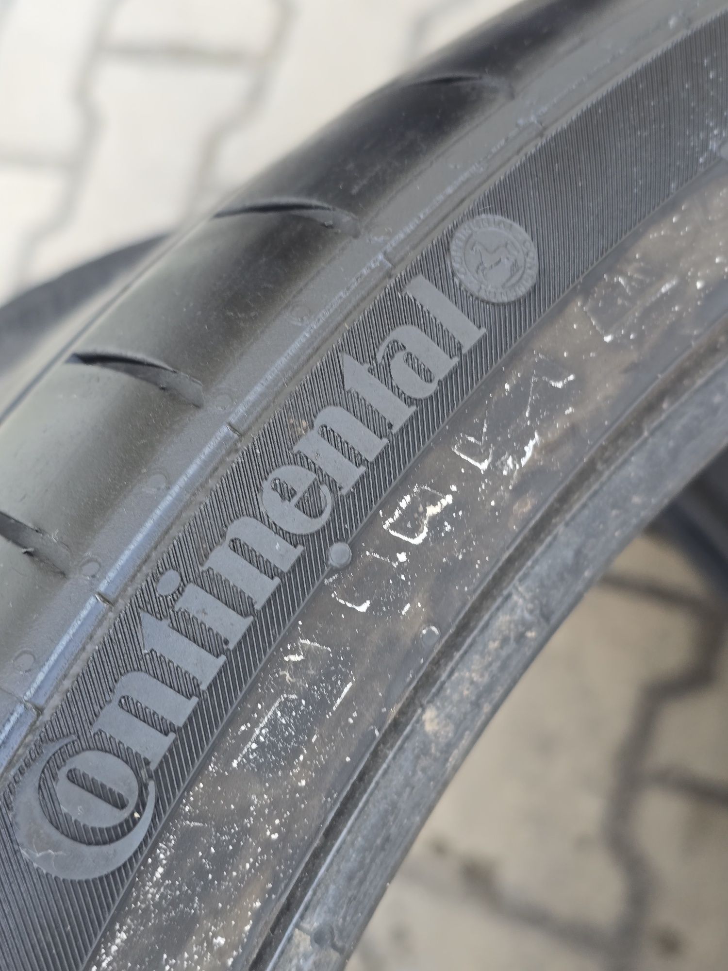 285 35 21 Continental