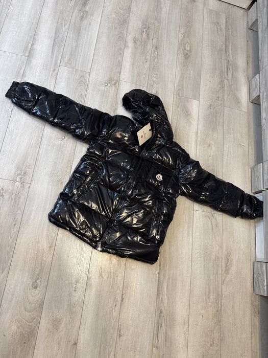 Зимная куртка  MONCLER