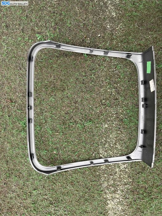 Rama Grila Ornament de la Radio CD Player Consola Centrala Dacia Logan 2 2012 - 2022 [C4532]