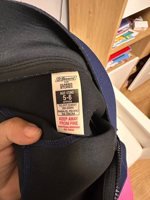 Costum neoprene surf/înot pt 5 /7 ani