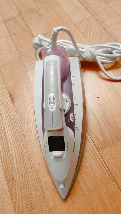 Утюг электрический. Polaris PIR 2685AK