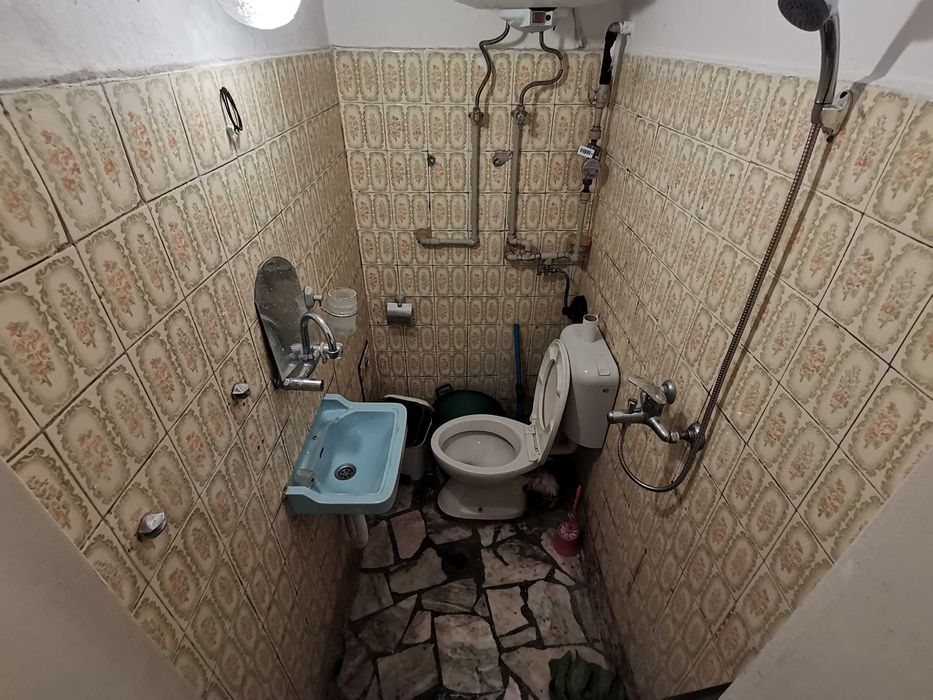 Дава се под наем Едностаен апартамент в Бургас, Възраждане - 30 кв.м за 102 € - Снимка #3